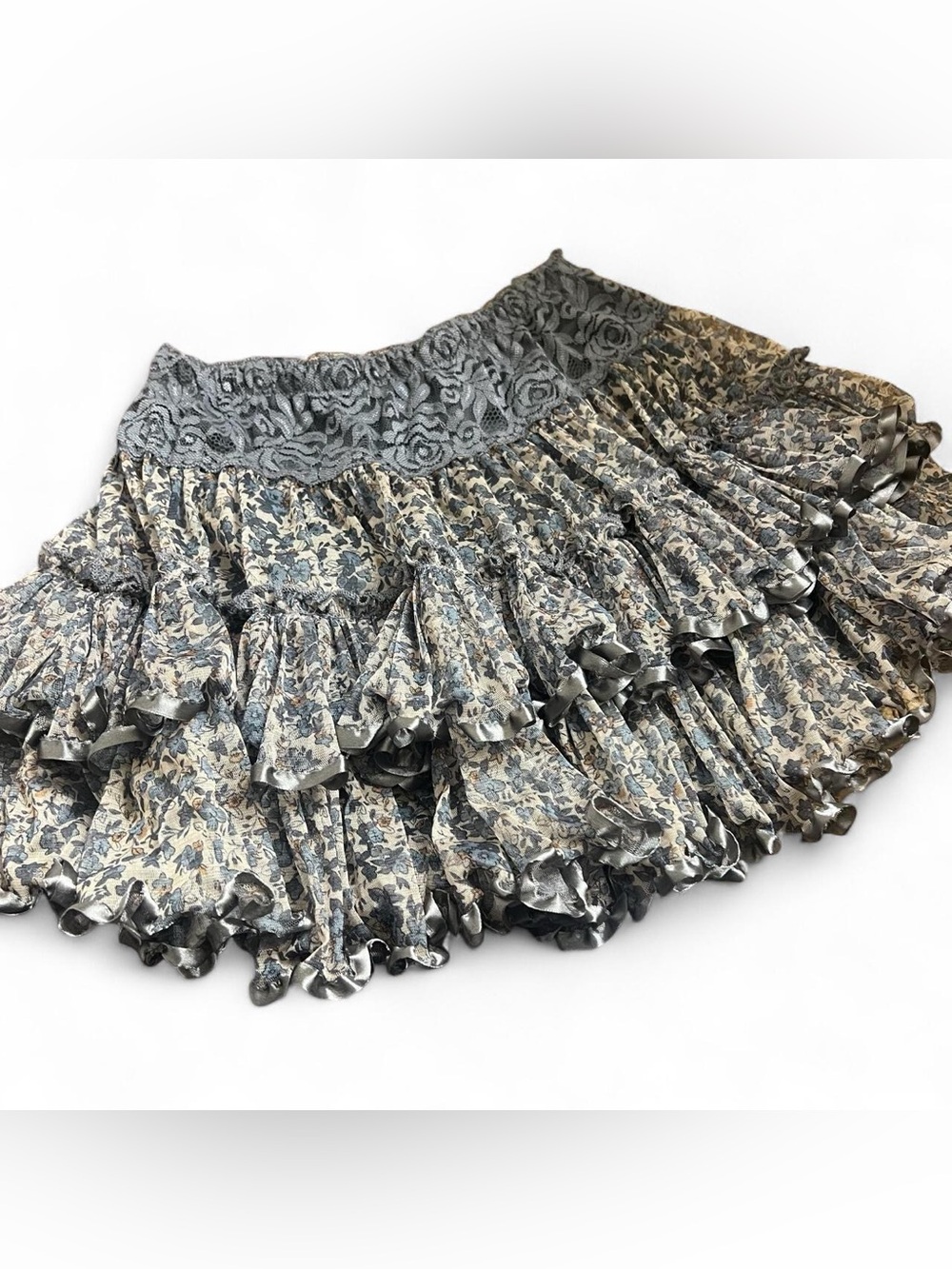 Gray floral ruffles mini skirt with lace trim cottage core boho spring Y2K